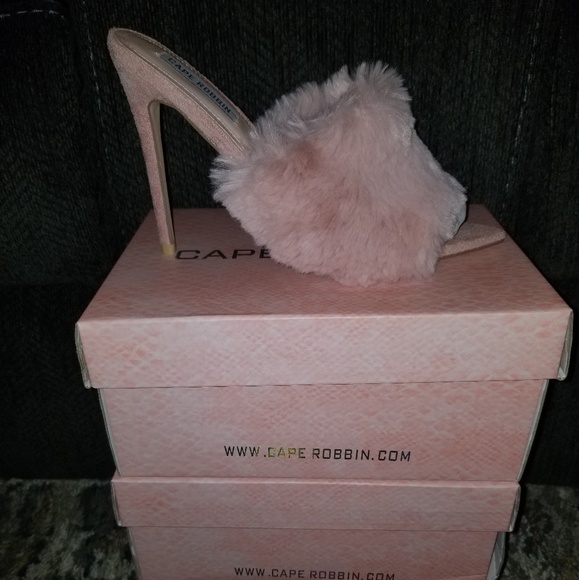 Faux Fur High Heels - Picture 6 of 7
